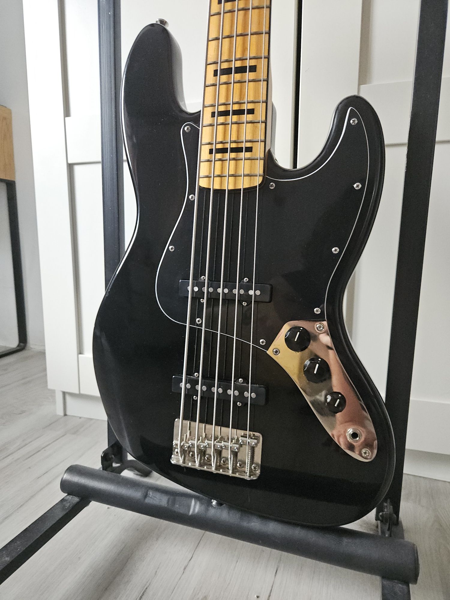 Fender Squier Jazz Bass Classic Vibe 70' V gitara basowa