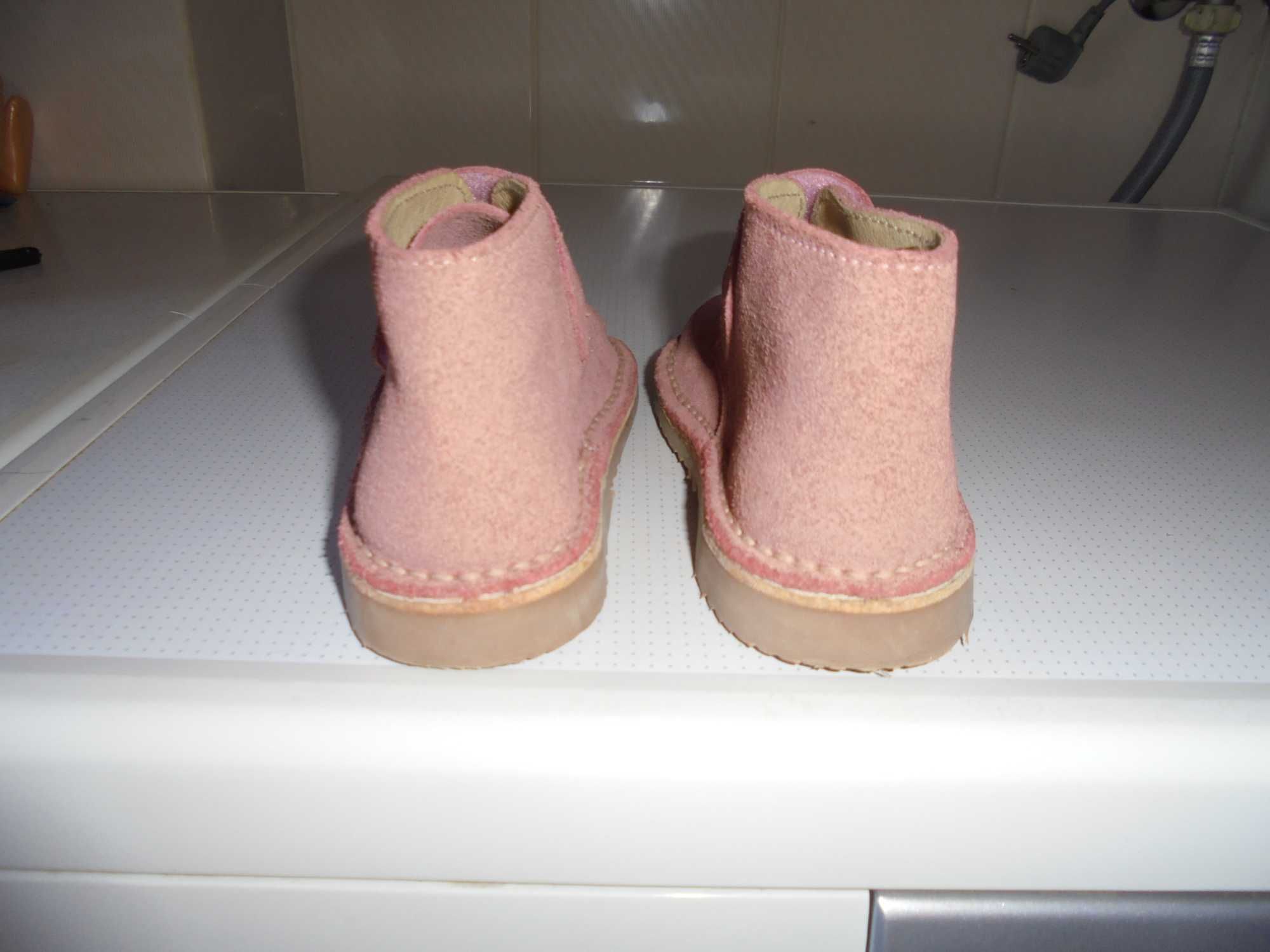 botas de menina cor de rosa