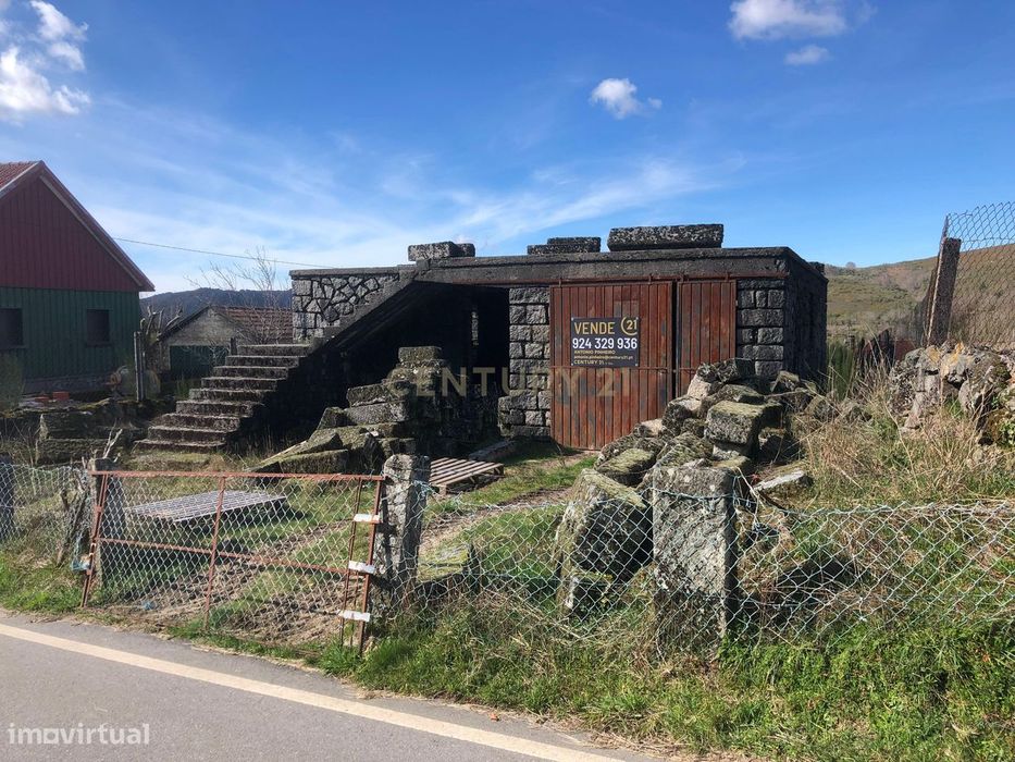 Terreno com casa em Construção integrada no Parque Nacional de Peneda-