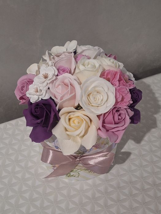 Композиція з мильних квітів Чудовий подарунок