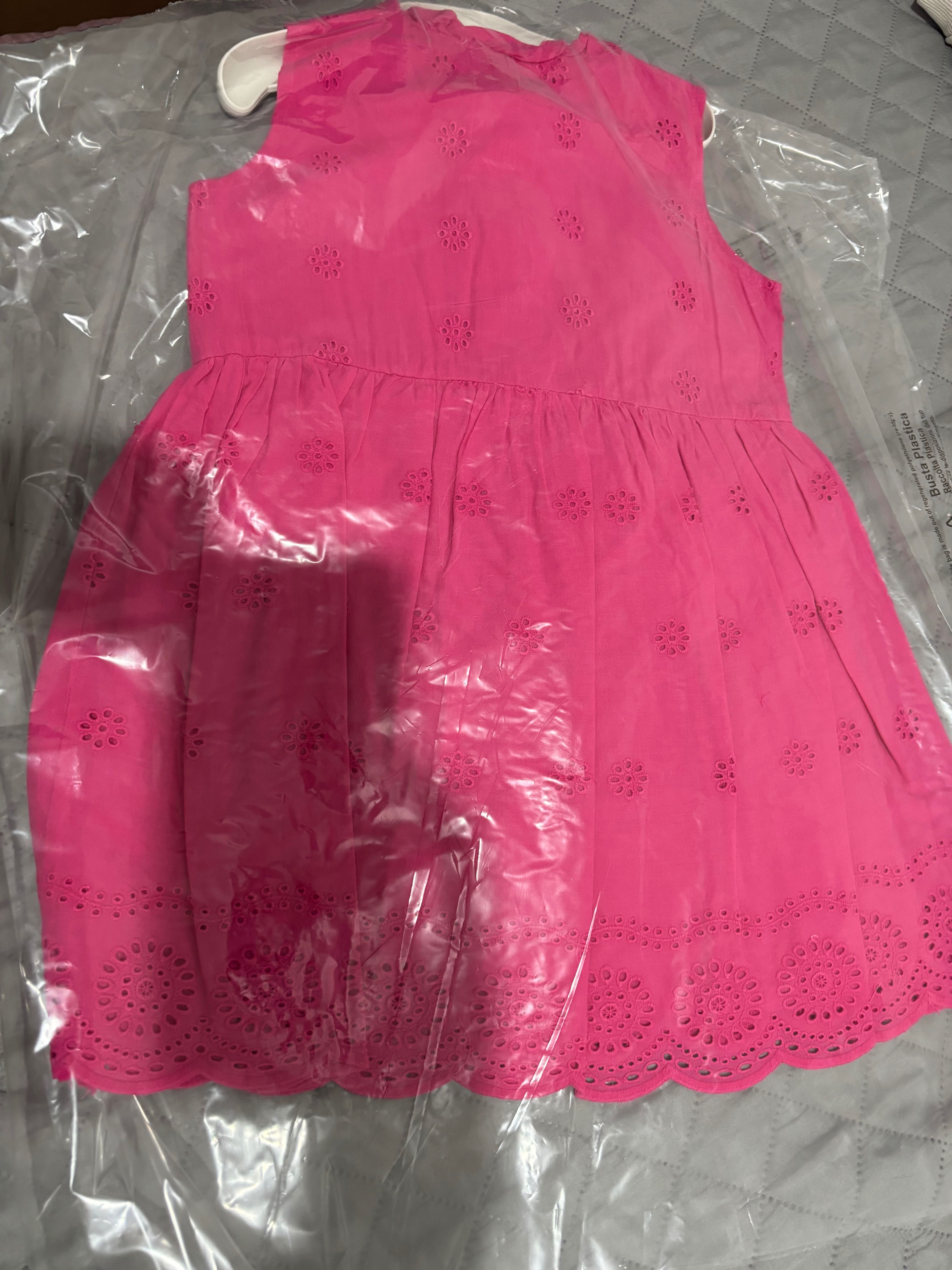 Vestido curto cm pormenores de bordado