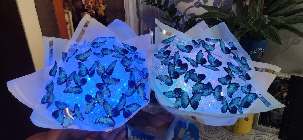 Букети з метеликами подарунок для вашої коханої, для вчителя, мами