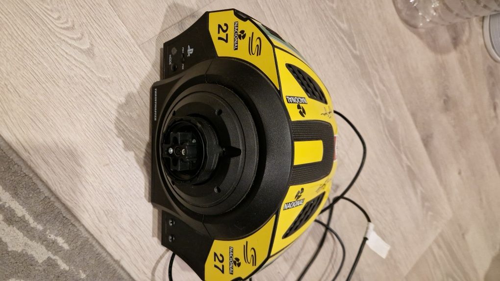 Thrustmaster Volante T300 e TS-PC + pedais + aro