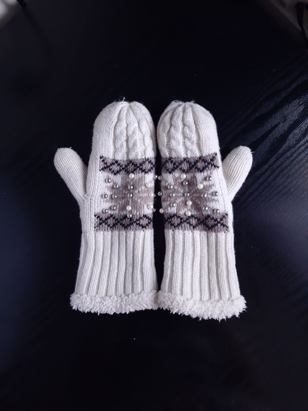 Kremowe ciepłe rękawiczki z polarem, zimowy wzór