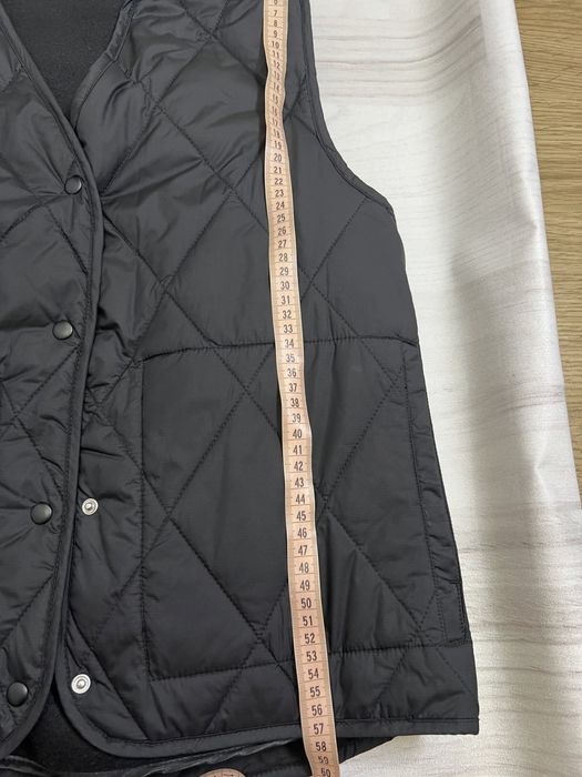 Жилетка стьобана, чорна з утепленням. Hm, s-m