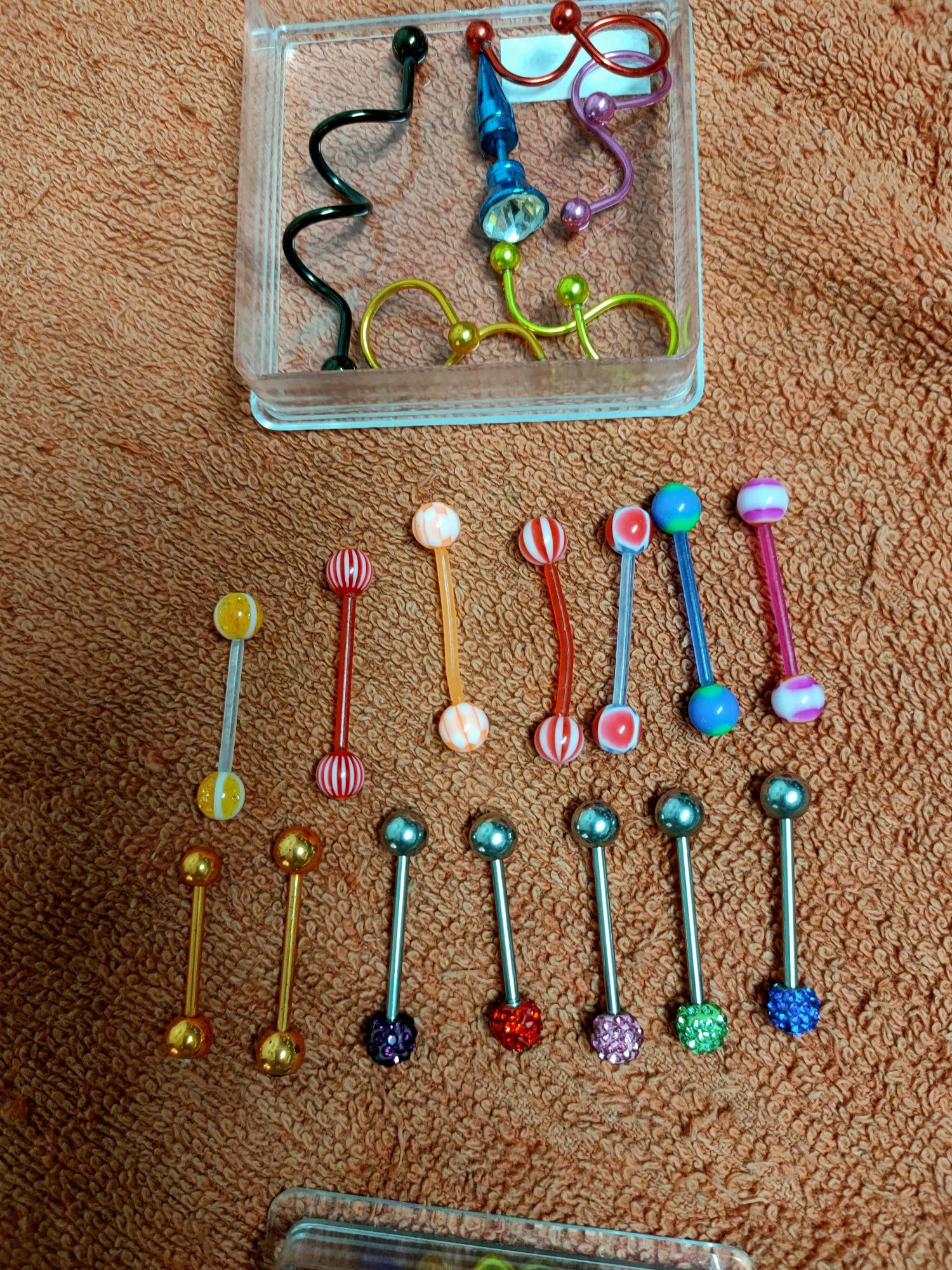 Pack de 80 peças de piercing Novos aço cirúrgico vários modelos .