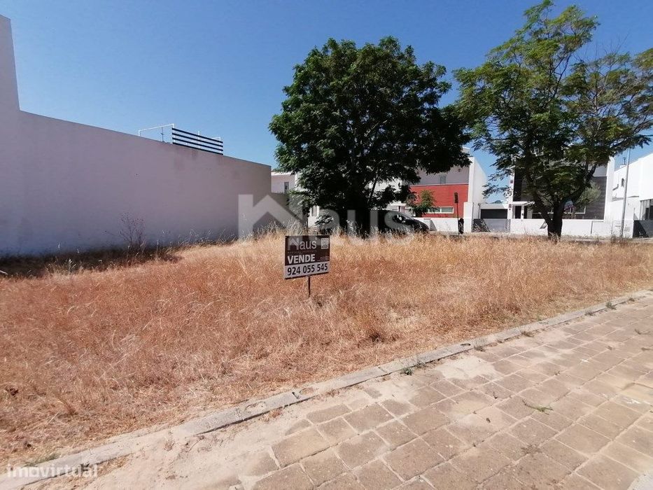 Lote de terreno com 358m2