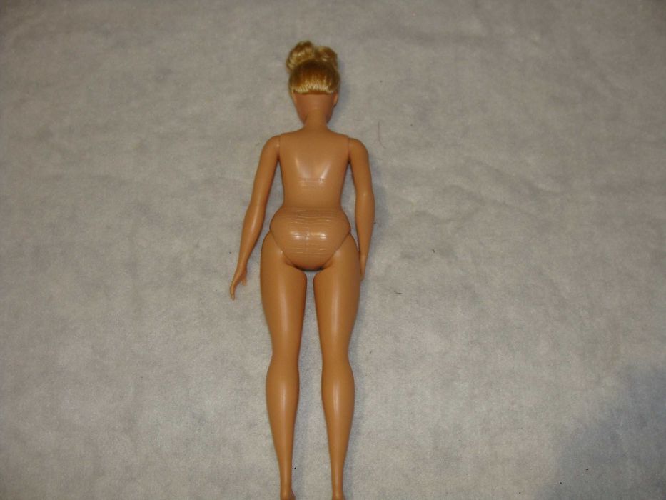 Barbie Coffee Shop with Blonde Curvy Doll (Ref. GMW03)