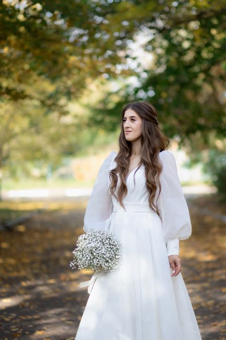 Весільна сукня 42