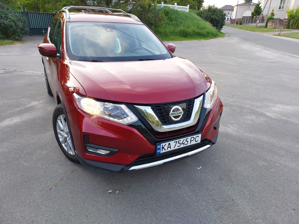 Nissan Rogue  2019 року