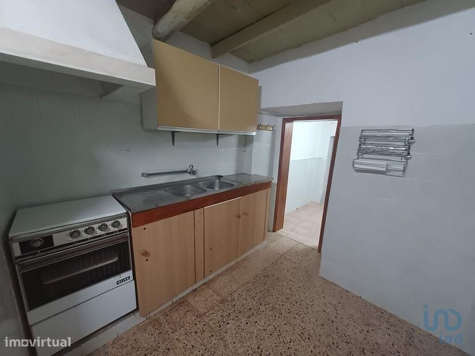 Casa de aldeia T3 em Rio de Moinhos de 122,00 m2
