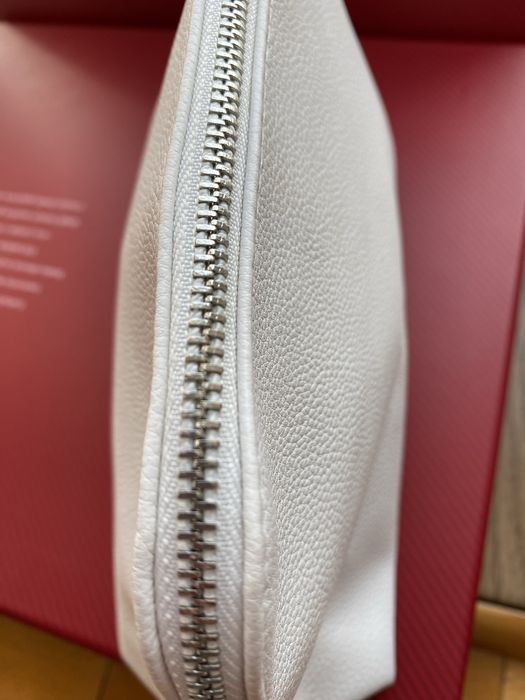 Nowa Revitalash kosmetyczka torebka saszetka skóra na zamek wegańska