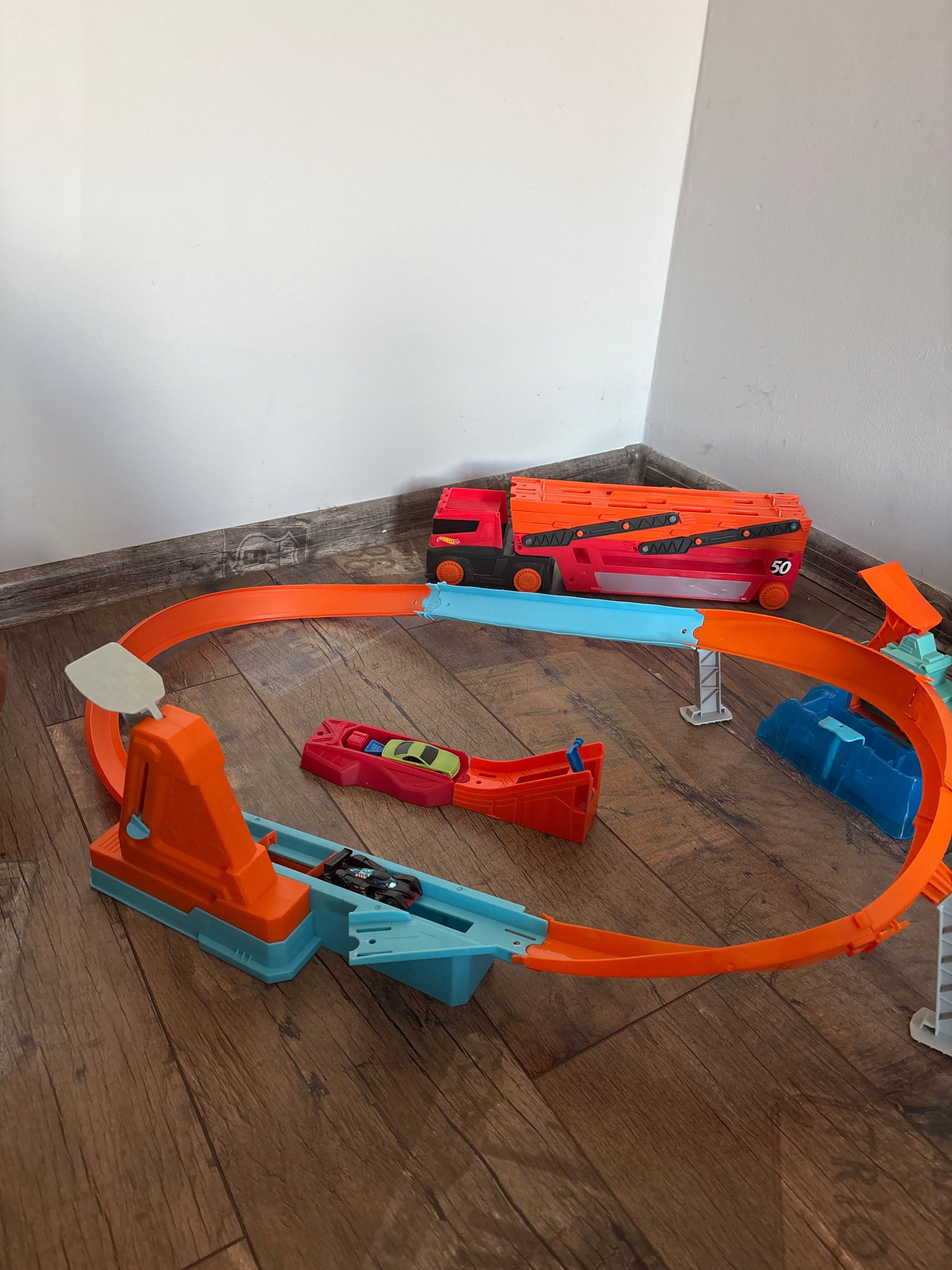 Hotwheels robo rekin tor plus inne zestawy