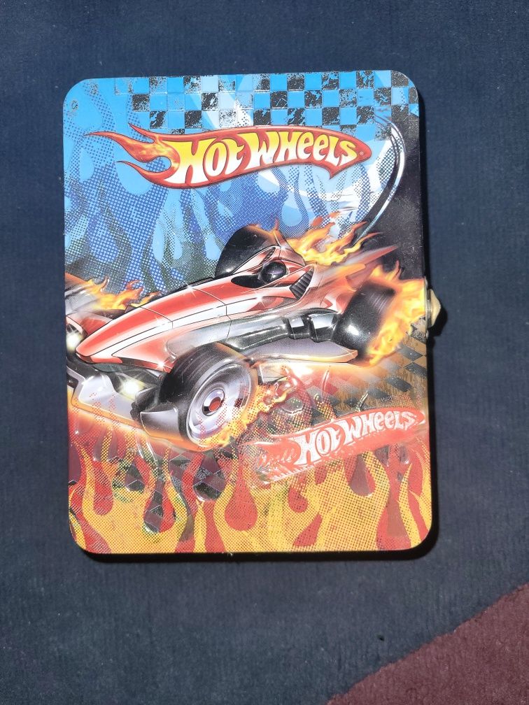 Puszka do przechowywania aut Hot Wheels