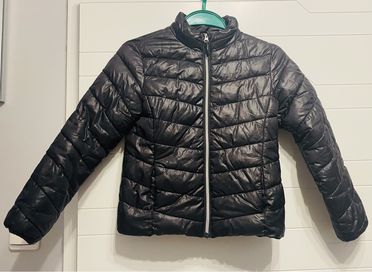 Czarna kurtka z kieszeniami H&M roz.134