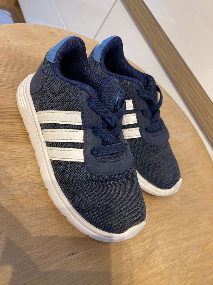 Adidas buty dla chłopca 23,5