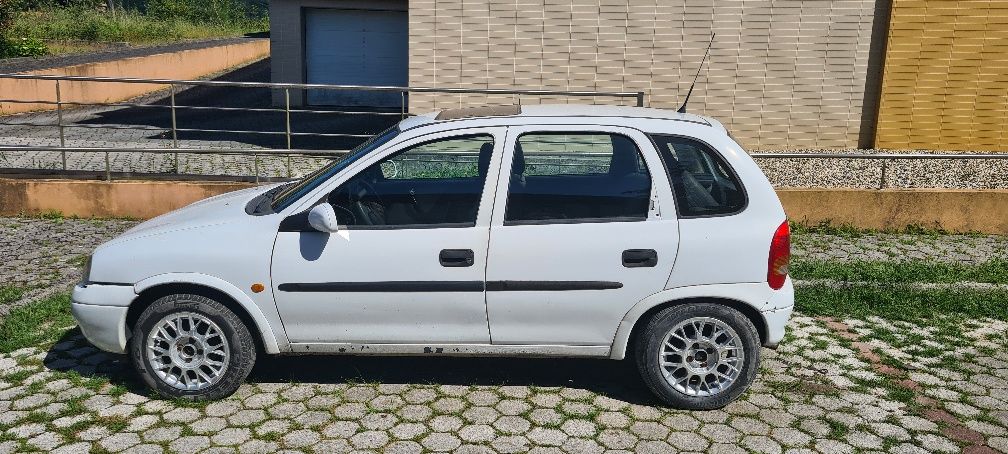 Opel Corsa b 99.