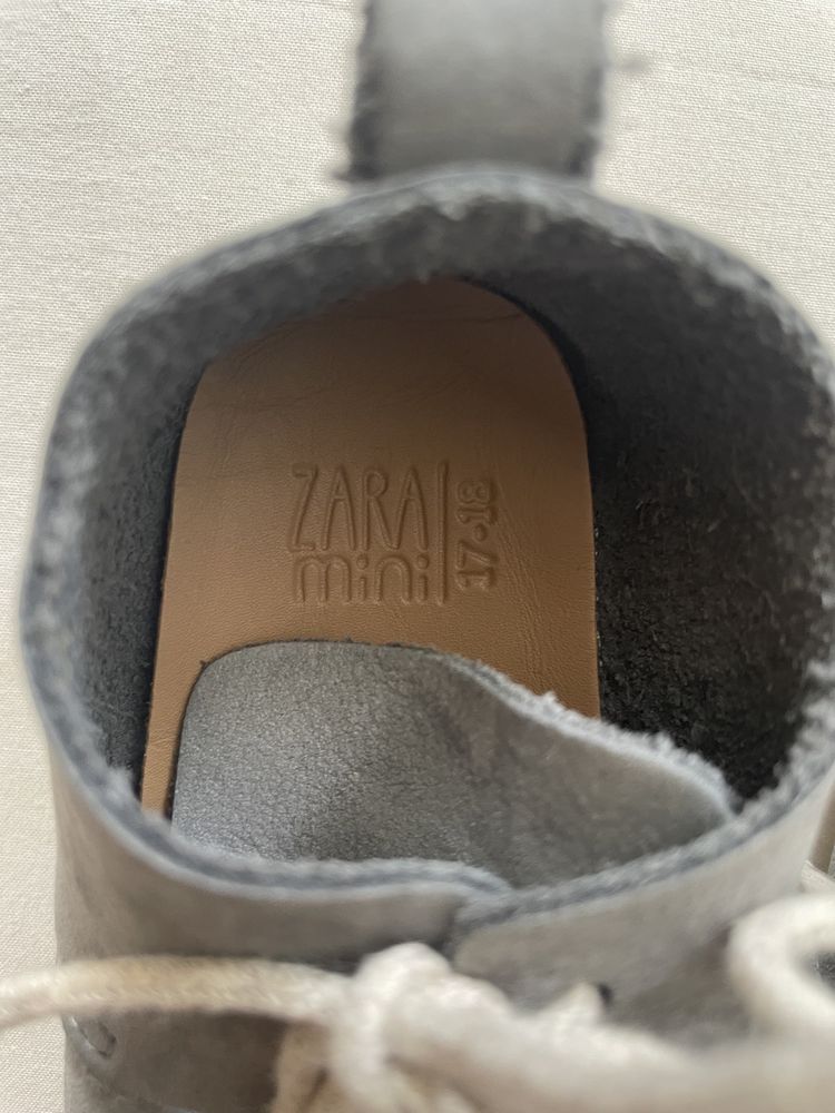 Sapatos pele bebé Zara n.17-18