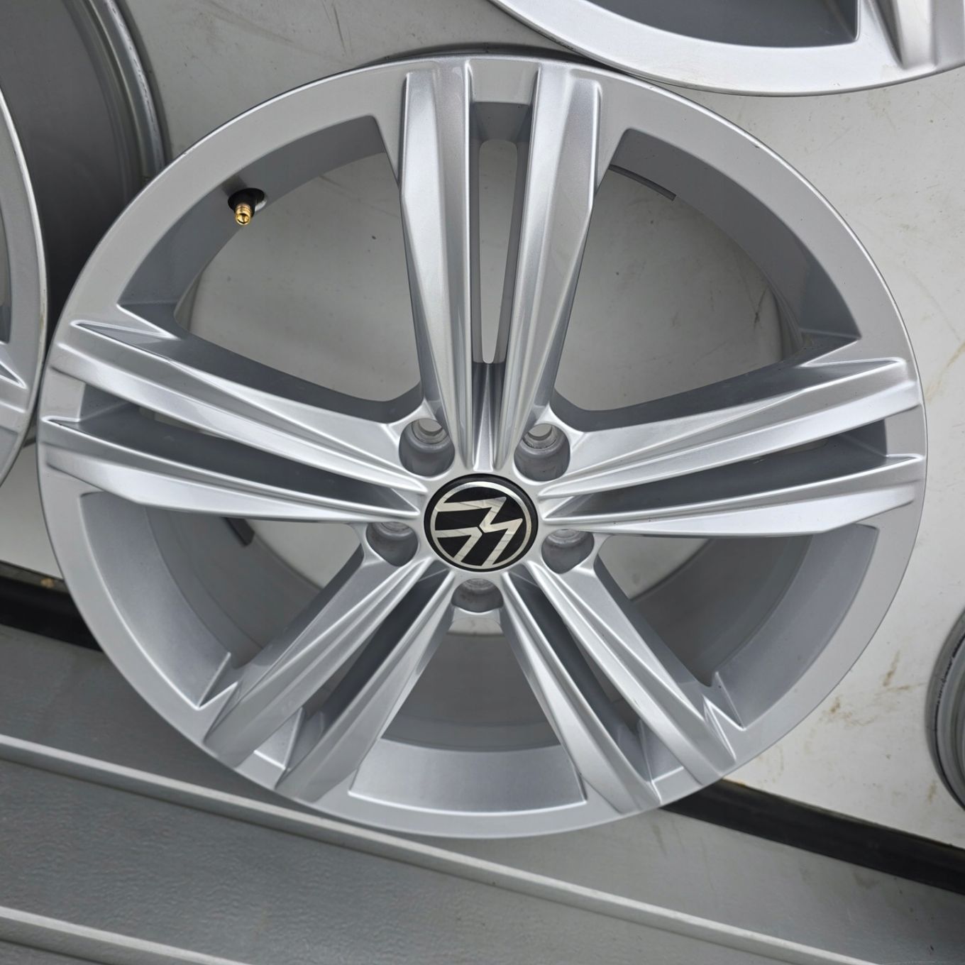 VW TIGUAN II I PASSAT B7 B8 T-ROC SHARAN GOLF VI VII CADDY TOURAN 5x112 4X