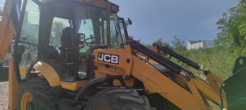 Продам экскаватор погрузчик JCB 4CX