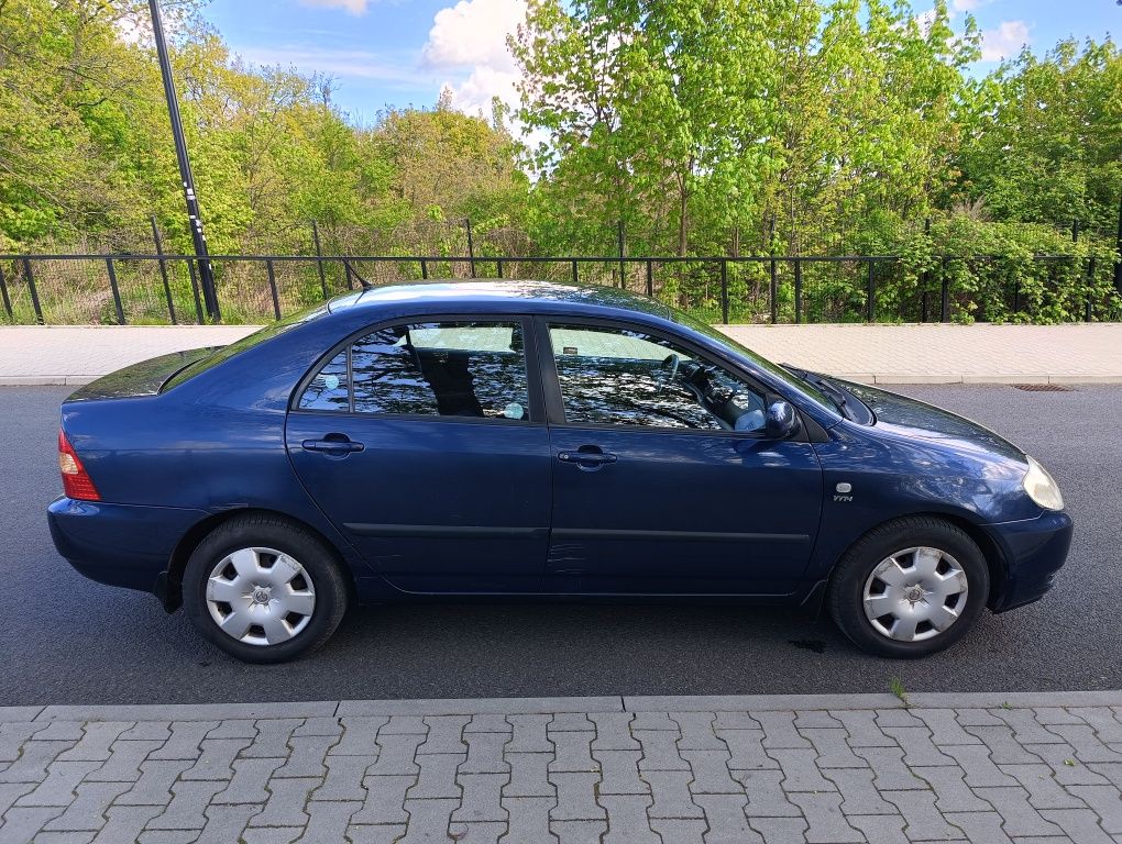 TOYOTA COROLLA e12 2004r. 1.6 VVTI Hak