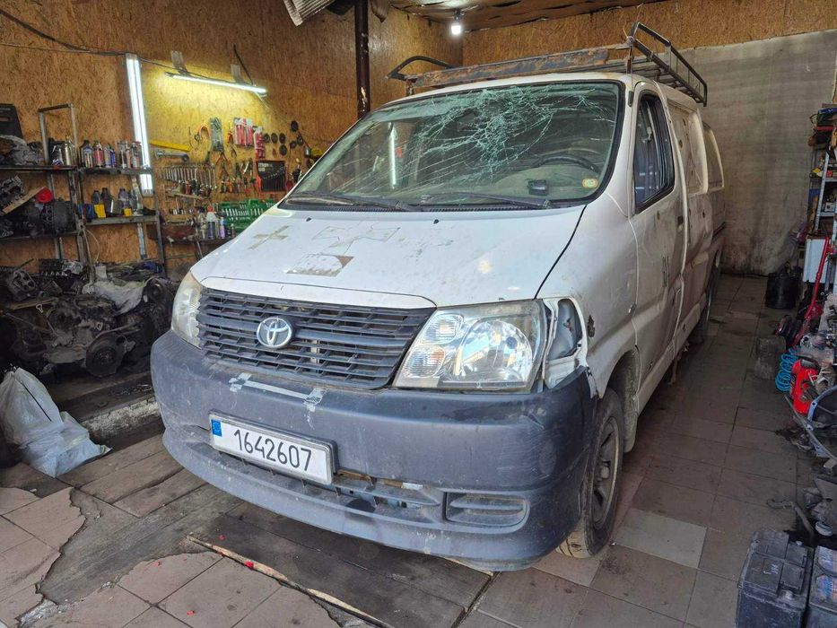 Авторозбірка Toyota Hiace 2.5 diesel Авторазборка с 2004 по 2012