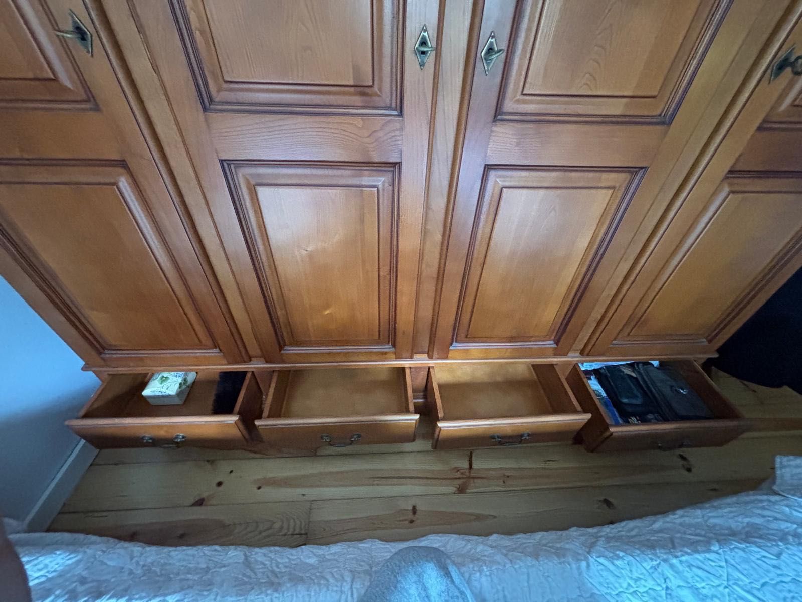 Quarto de casal em bom estado