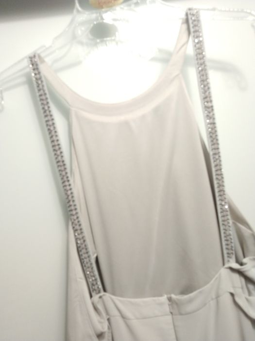 Śliczna sukienka ASOS na wiele okazji