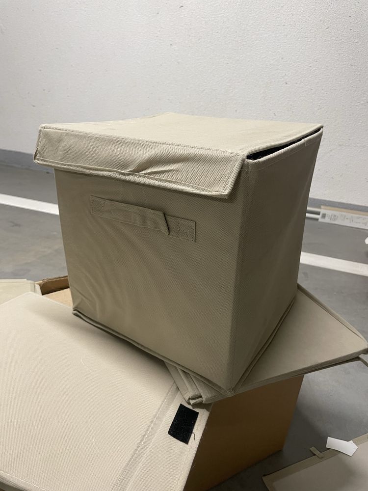Bezowe pudelka materialowe ikea kallax