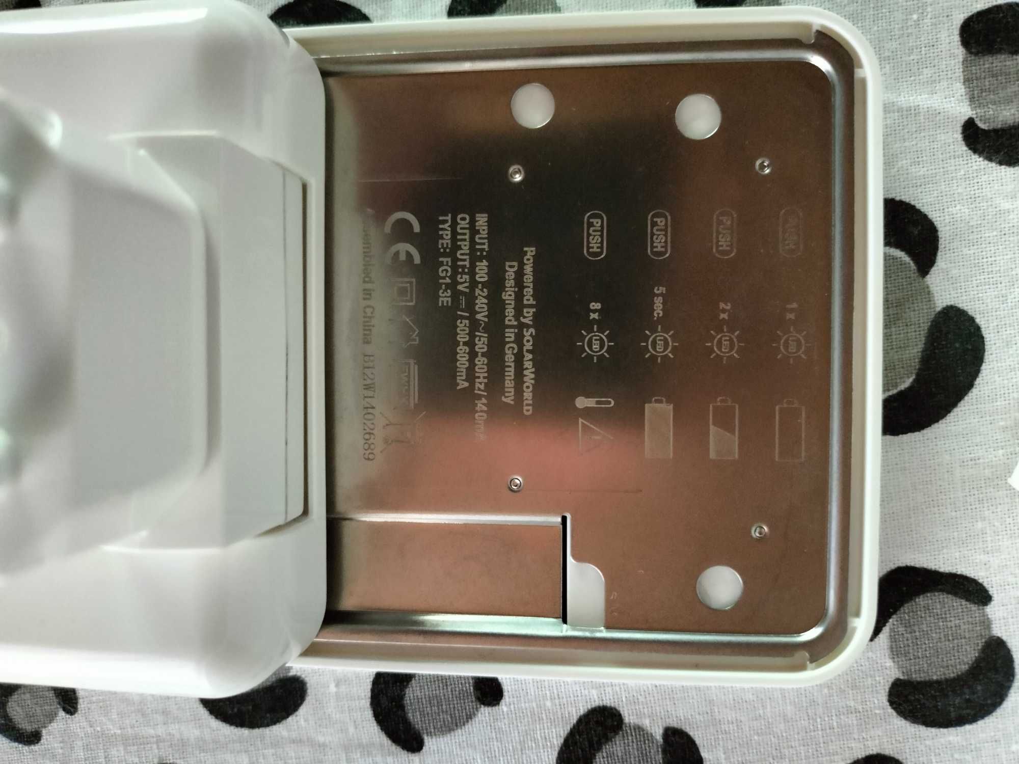 SolarWorld SunCharger — портативний пристрій.