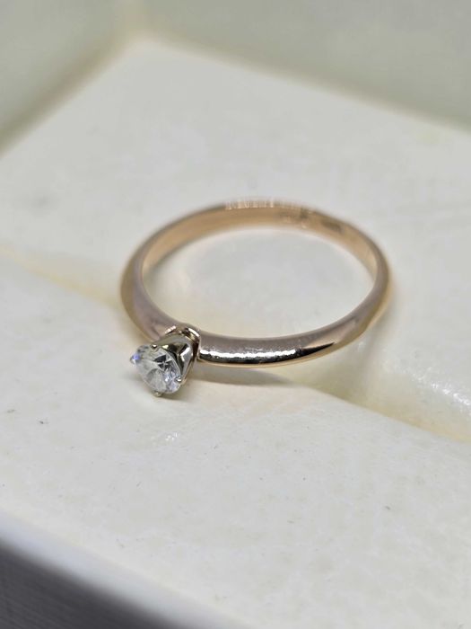 Каблучка з діамантами. Помолвочное кольцо с бриллиантами