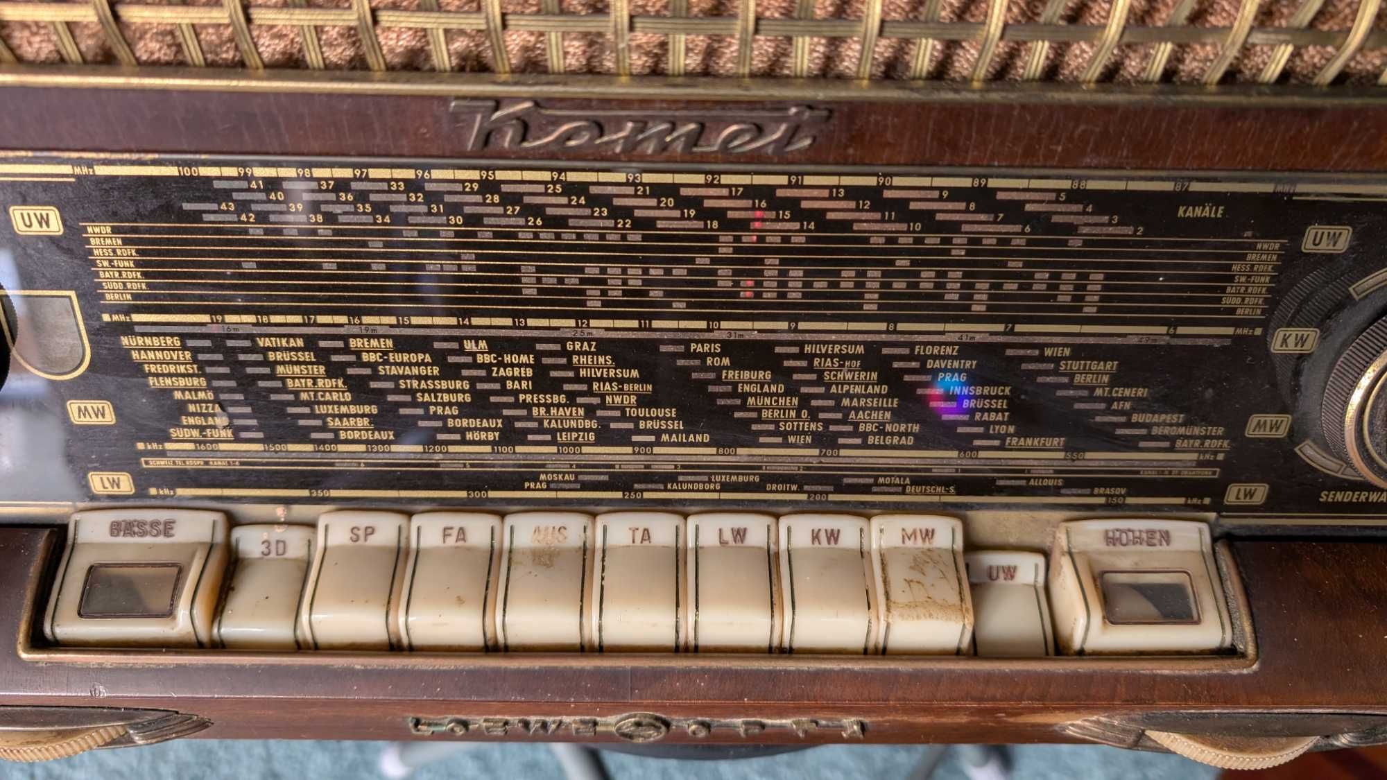 Radio antigo Loewe Opta 782W