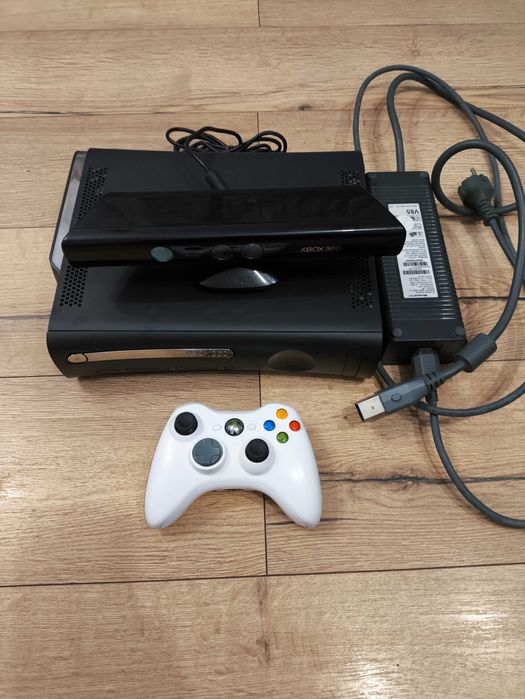 Xbox 360 120GB RGH 3.0 Aurora