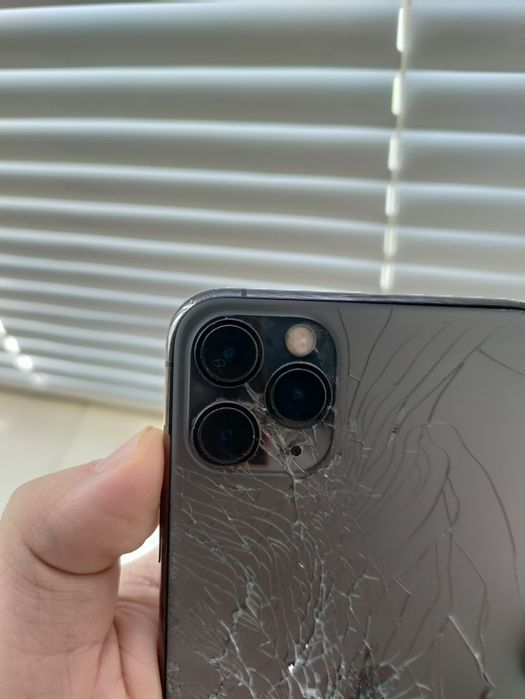 Iphone 11 pro max(Never lock)