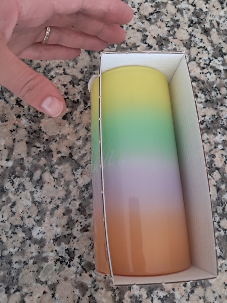 Copo Macdonald arco iris