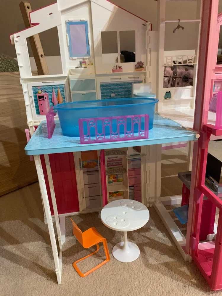Domek dla lalek barbie