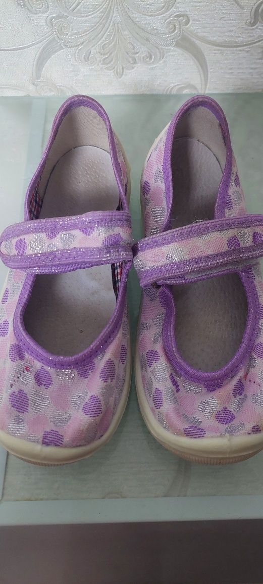 Продам тапочки  29р. 200грн