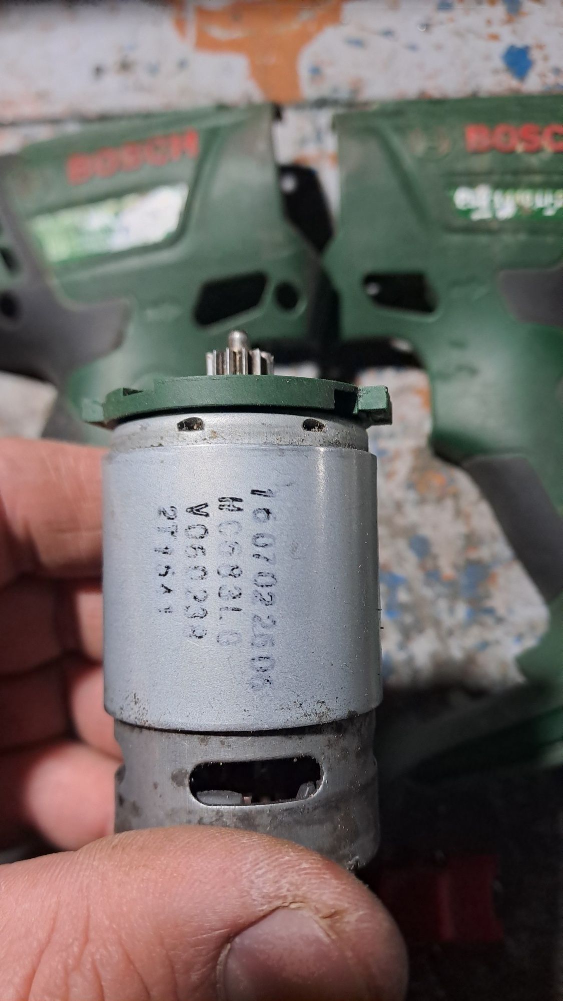 Шуруповерт Bosh psr бош 14.4v плата,кнопка,редуктор,моторчик,корпус
