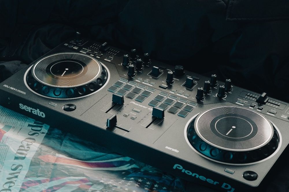 Kontroler Mikser DJ Pioneer DDJ-REV1 Gwarancja do 2027
