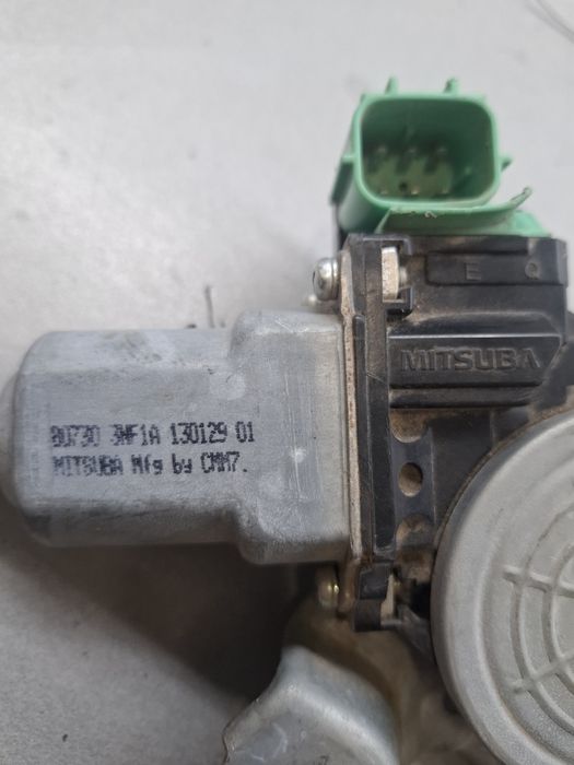 Нісан ліф моторчик склопідйомника