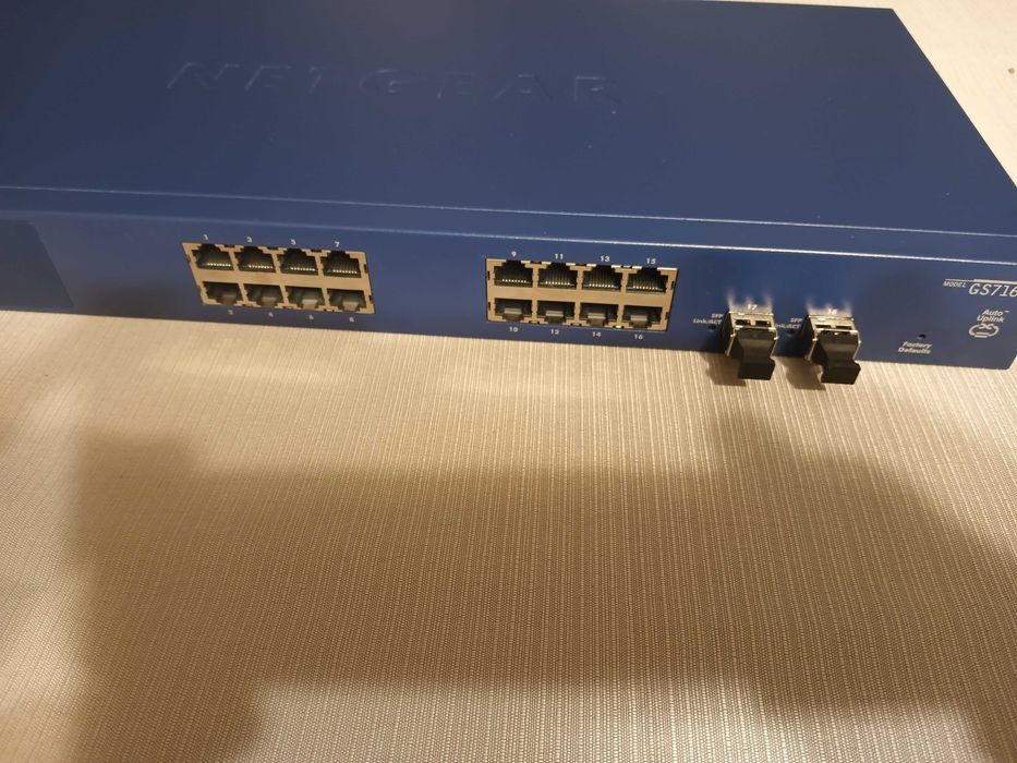 Switch Netgear Smart GS716T 16 x GE 2 x SFP / 10 Gb.