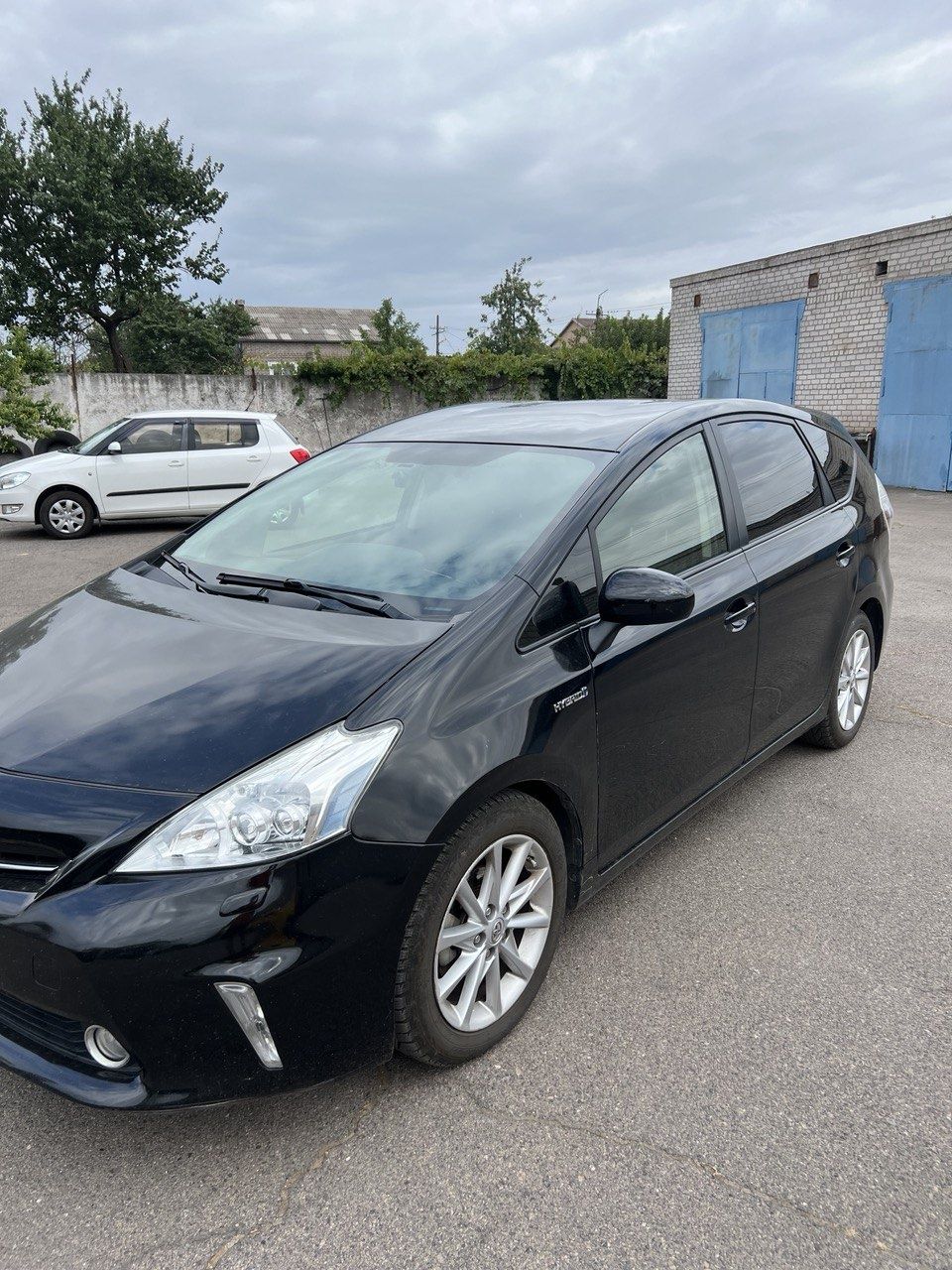 Toyota  Prius  V