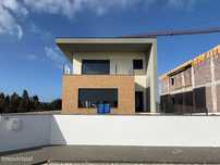 Moradia T4 / Em Construção / Ortigosa / Leiria