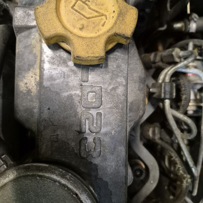 Мотор двигун двигатель нісан Венето  LD23 2.3