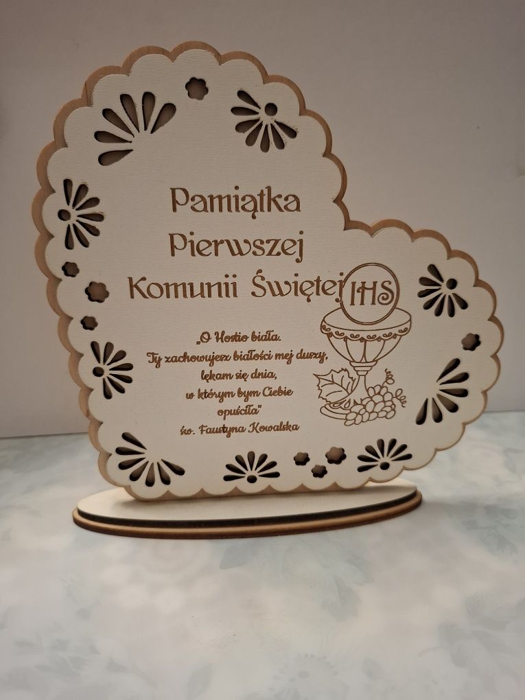 Pamiątka na Dzień I Komunii Świętej ‐ stojak serce