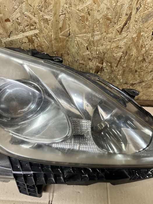 Передня права фара Лексус ІС Lexus IS 220D 2005-2013