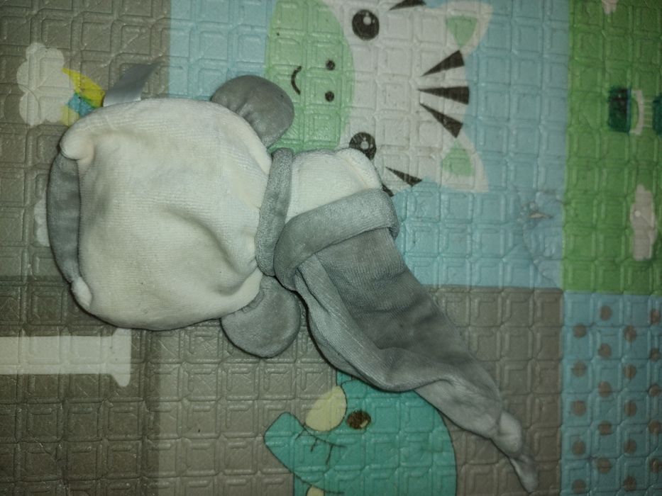 Grzechotka bałwanek miś z długim kapeluszem