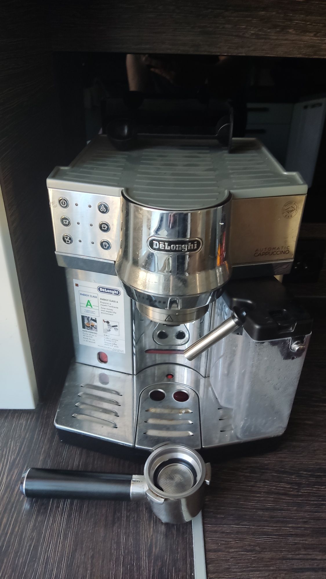 Ekspres do kawy DeLonghi EC850M