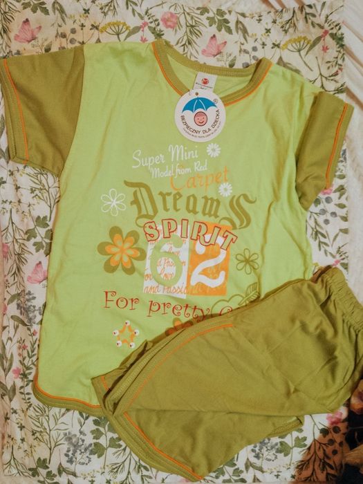 Nowy z metką, komplet t-shirt + szorty Marcinkowski, 122