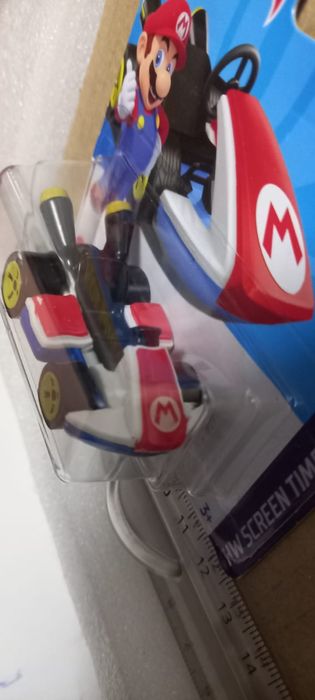Standard kart hot wheels mariokart